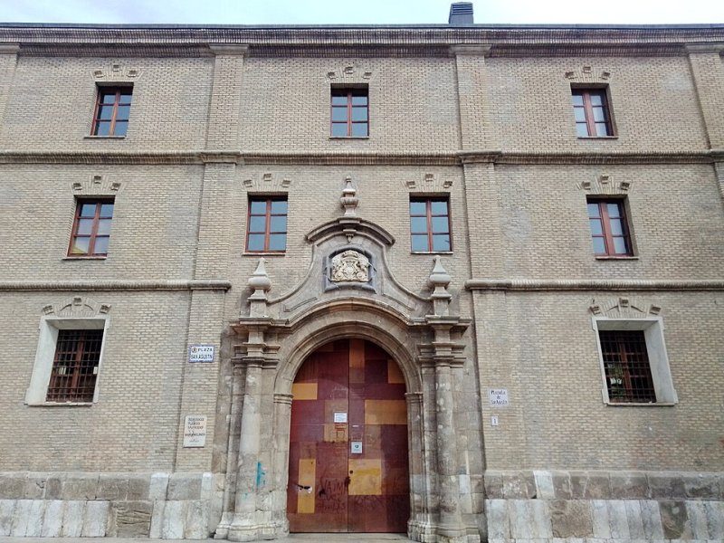 Foto de Biblioteca Pública del Estado en Zaragoza